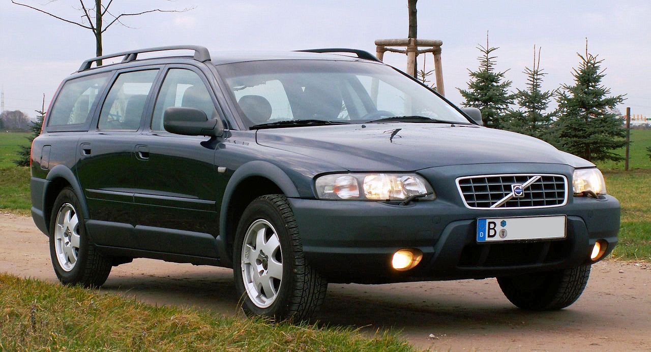 Volvo v70 или xc70